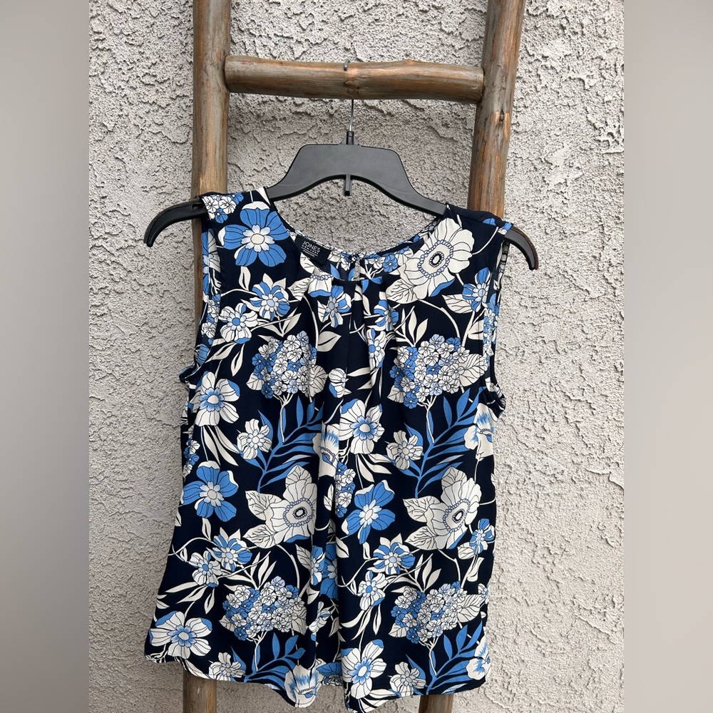 NAVY & BABY BLUE FORAL JONES NEW YORK SIGNATURE BLOUSE